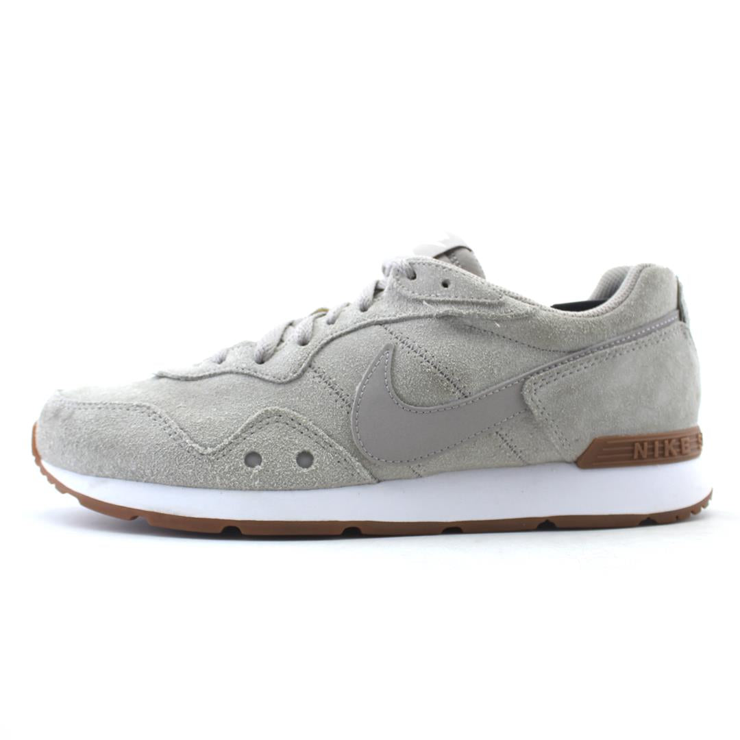 NIKE VENTURE RUNNER