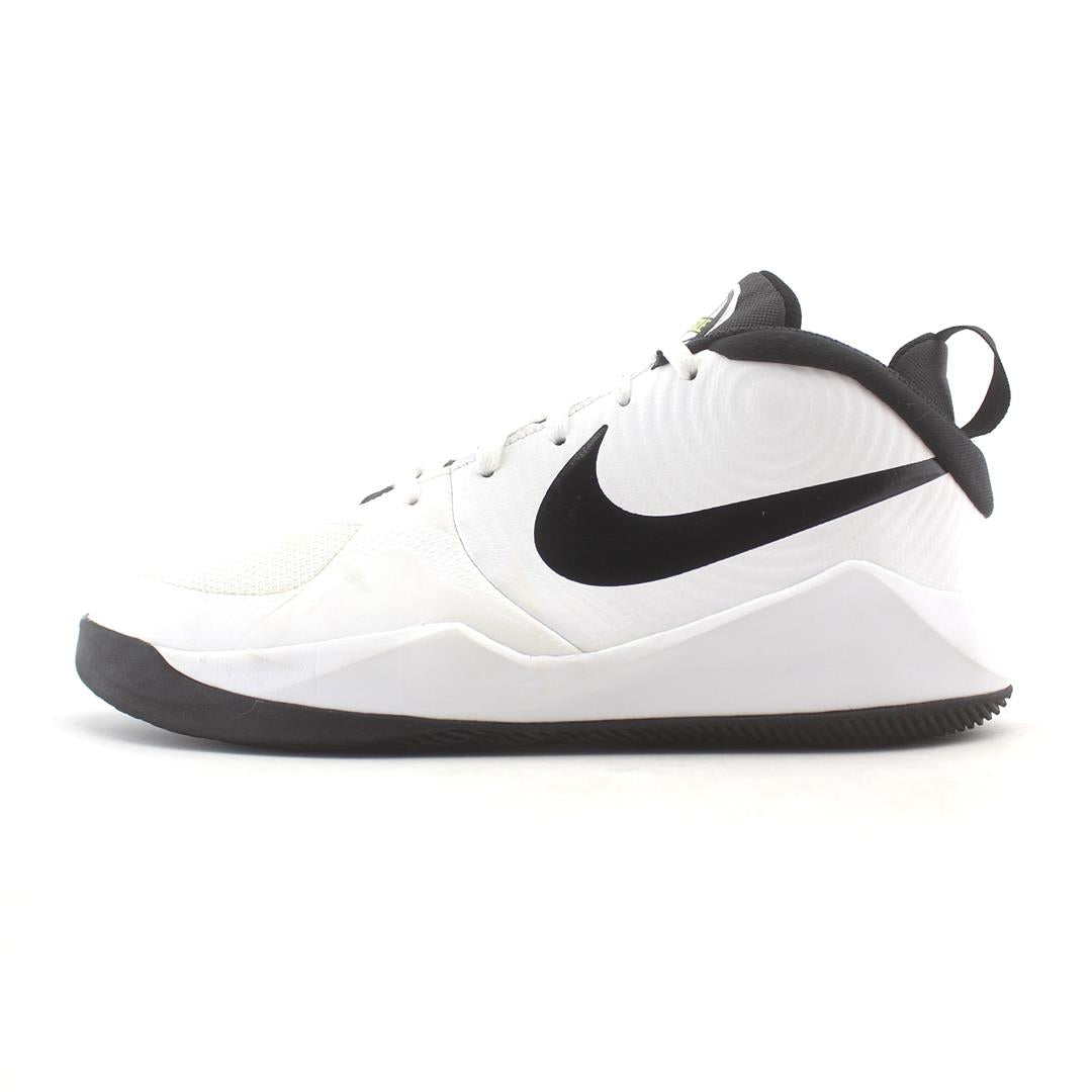 NIKE TEAM HUSTLE D 9