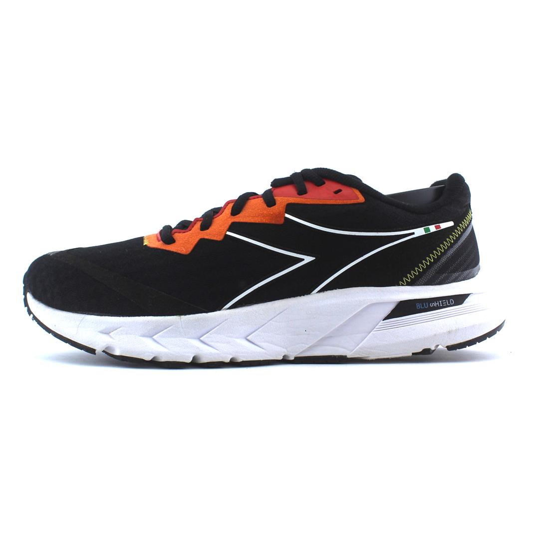 DIADORA MYTHOS BLUSHIELD VOLO 2