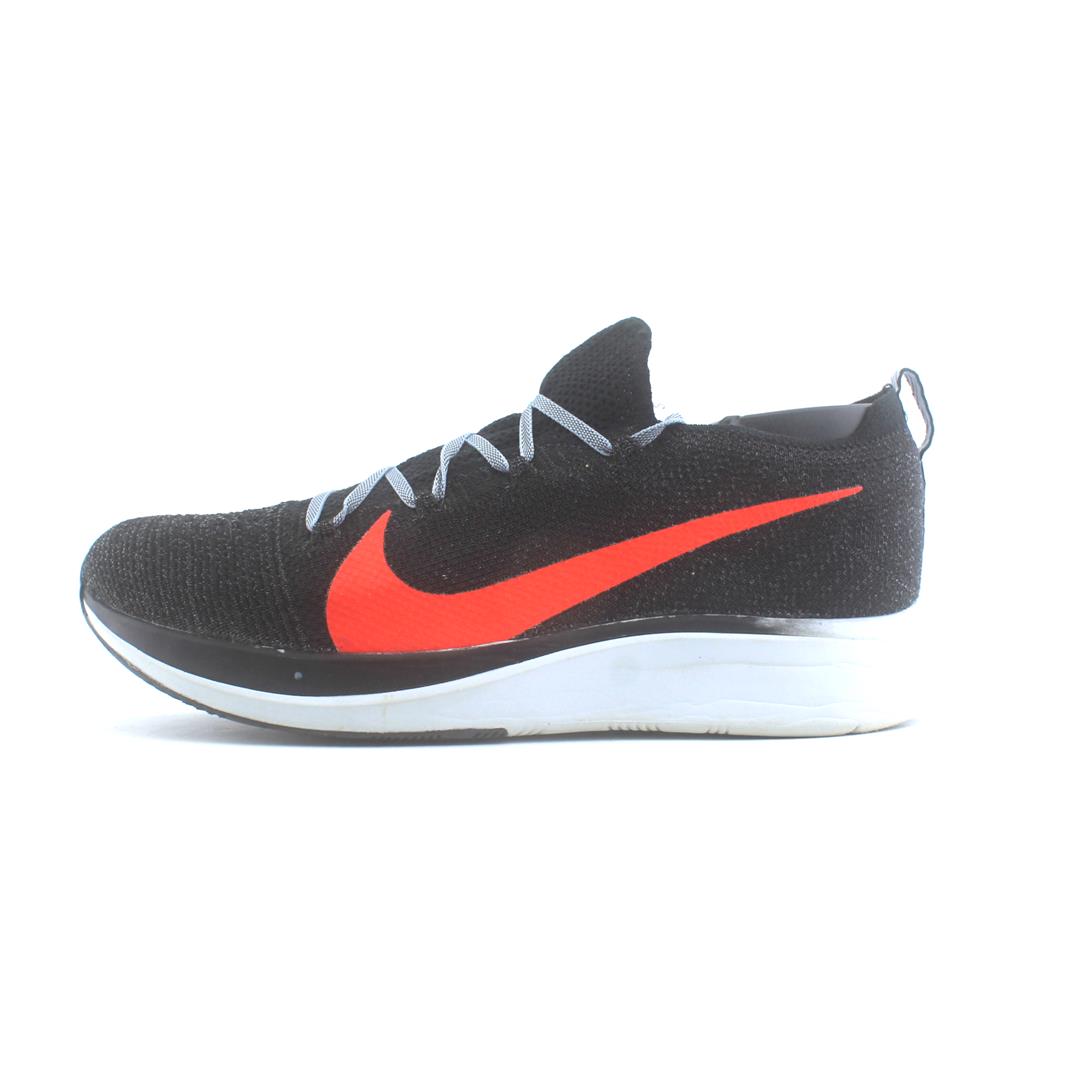 NIKE ZOOM FLY FLYKNIT