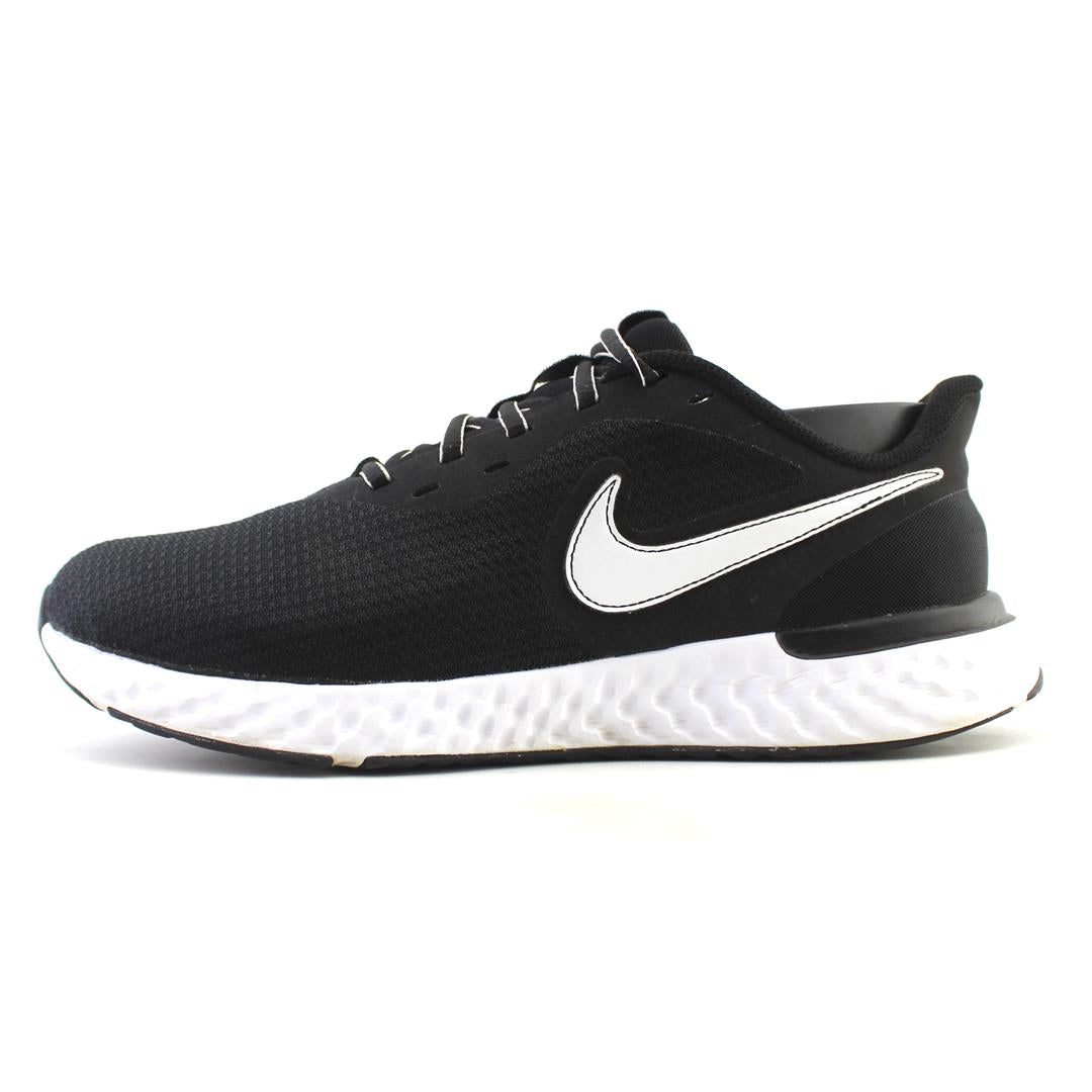 NIKE REVOLUTION 5