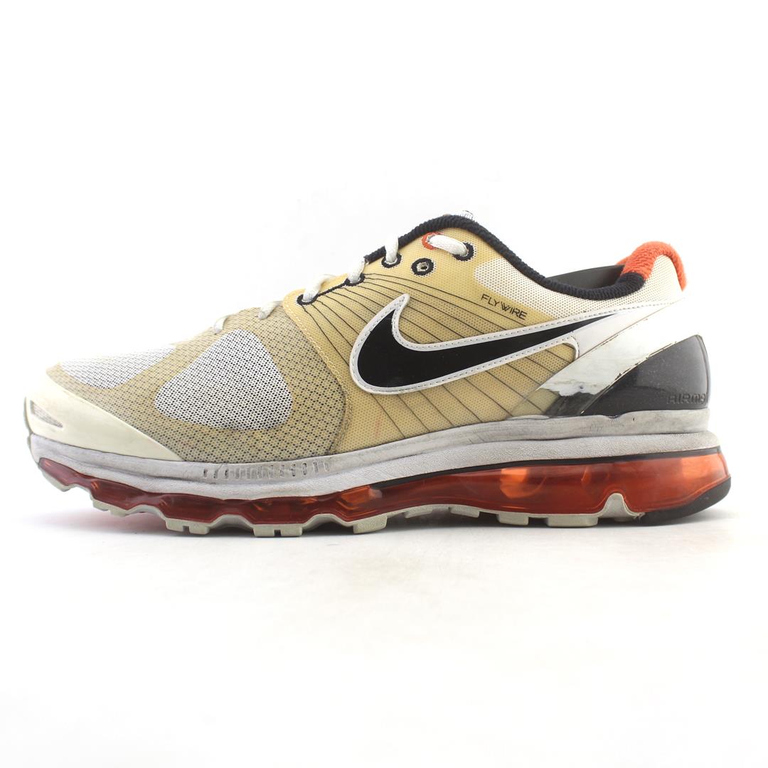 NIKE AIR MAX+ 2010