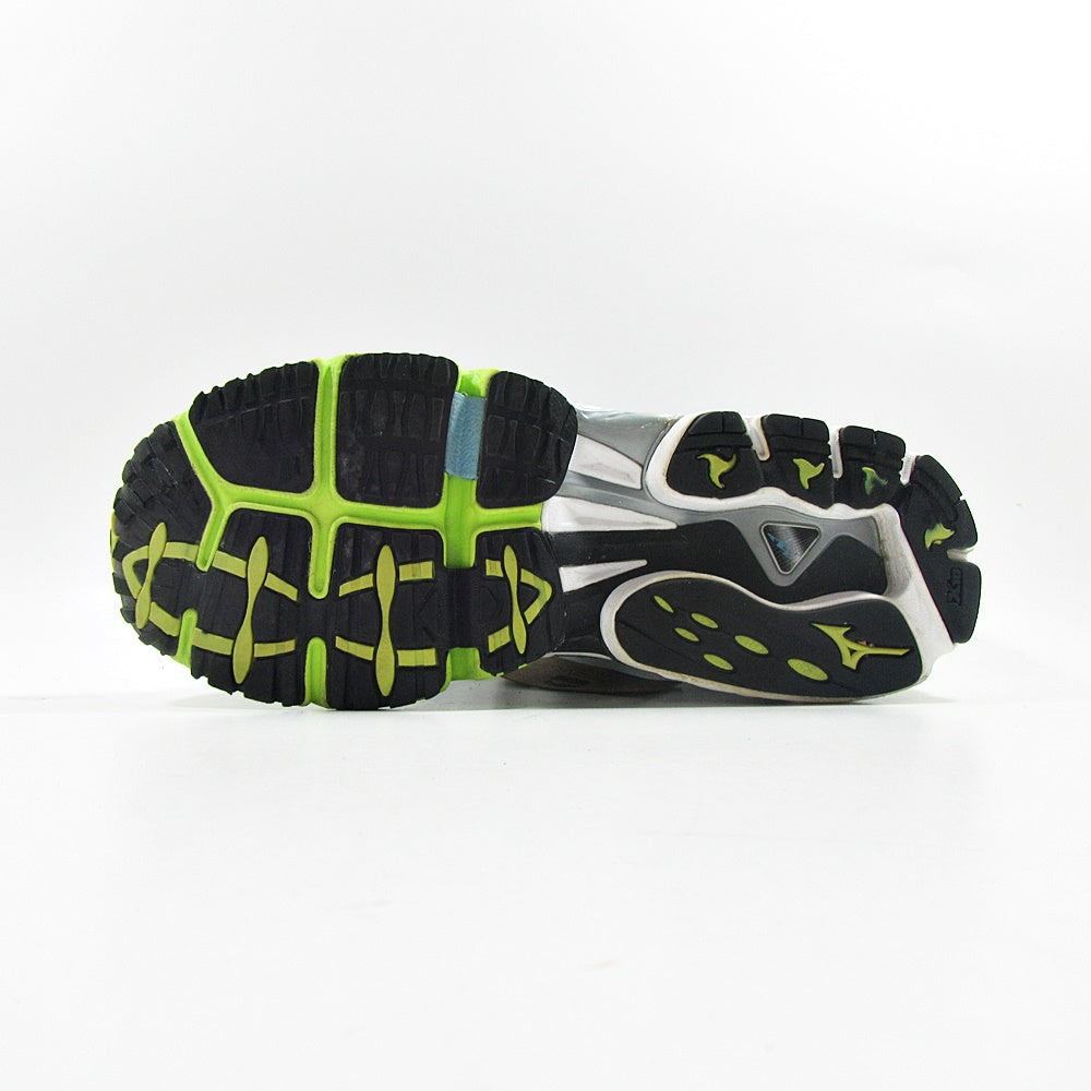 MIZUNO Wave Nirvana 8 - Khazanay