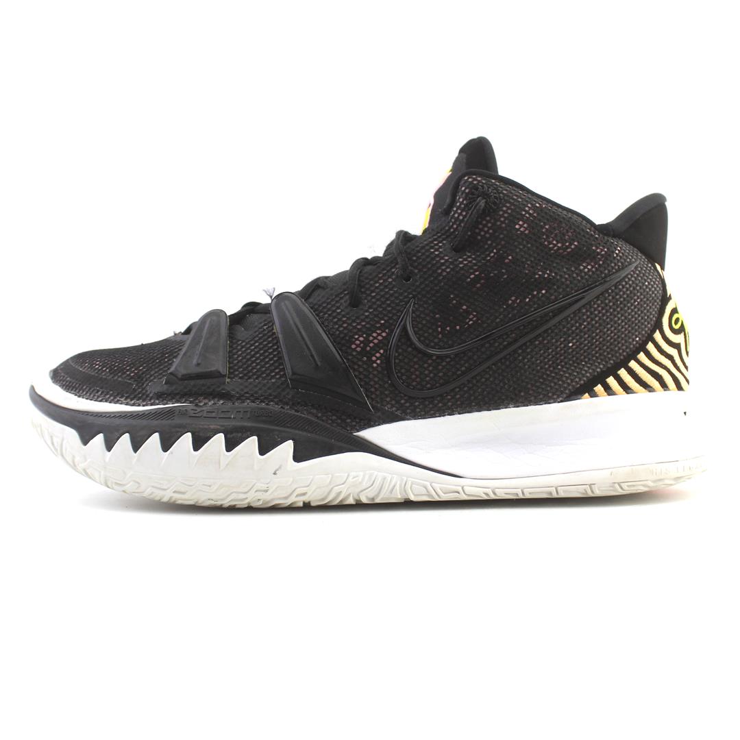 NIKE KYRIE 7