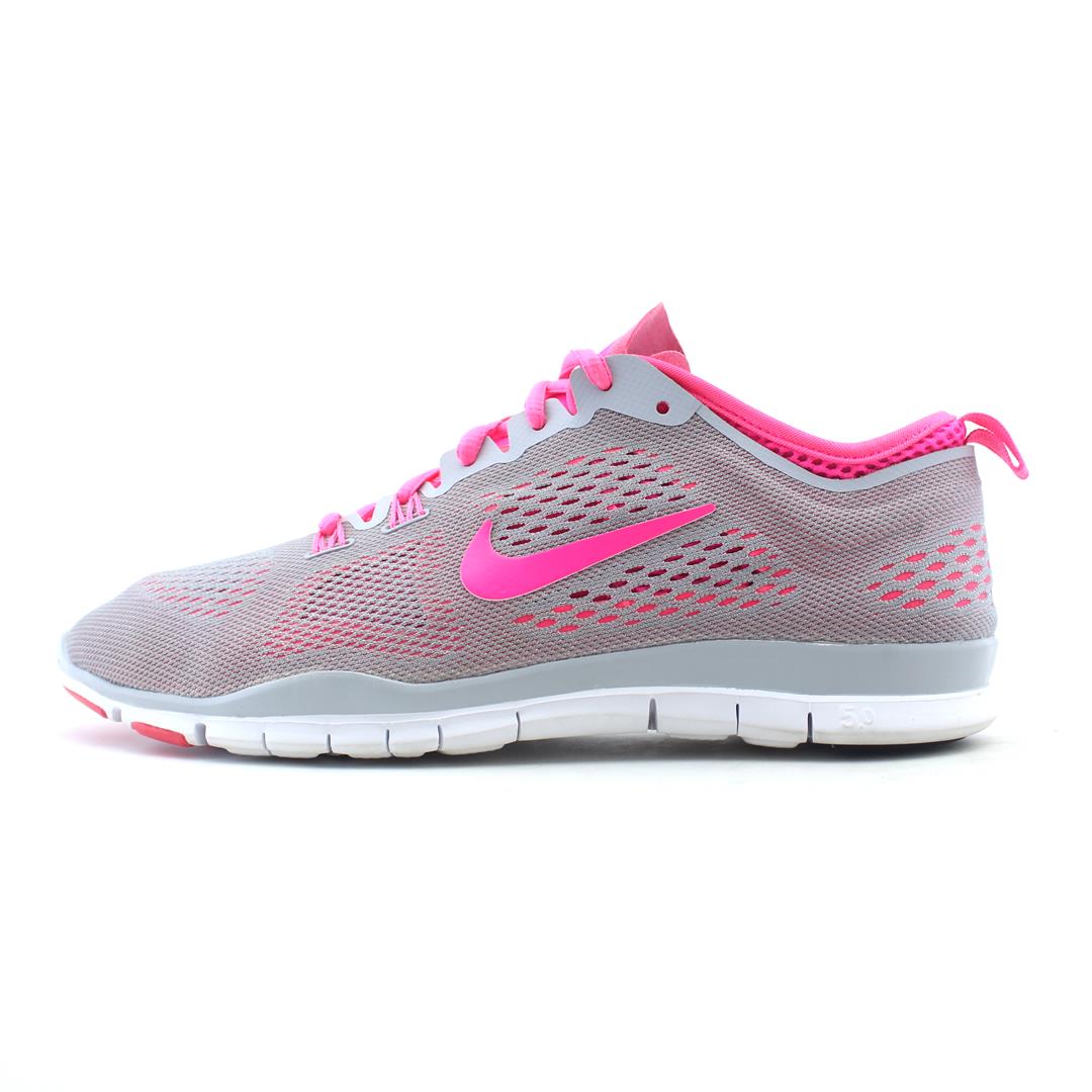 NIKE FREE TR FIT 4
