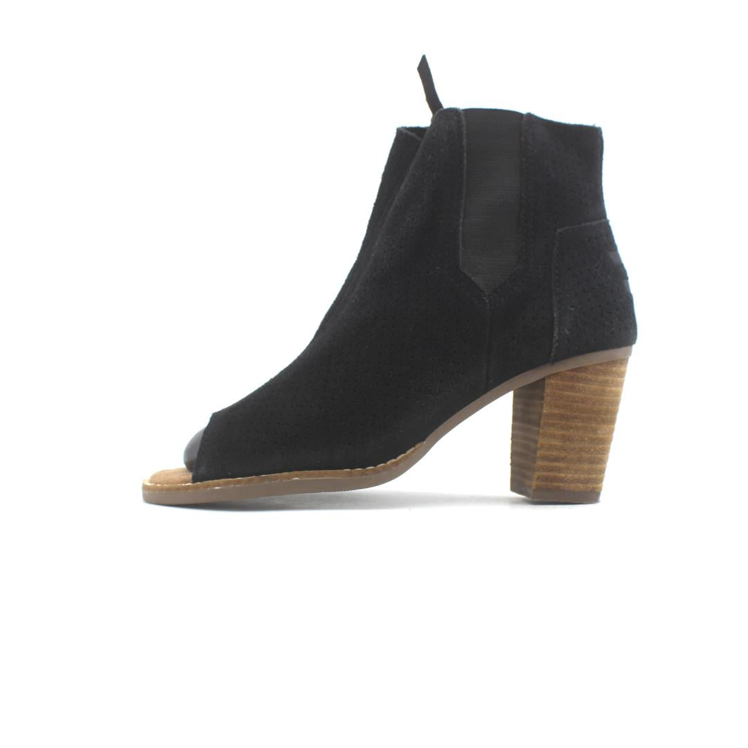TOMS .