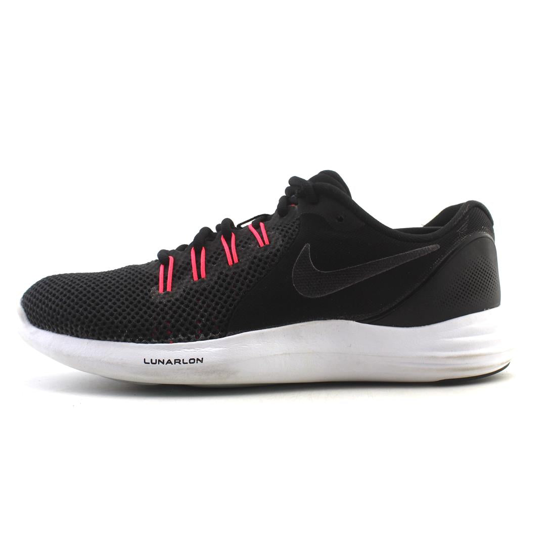 NIKE LUNAR APPARENT