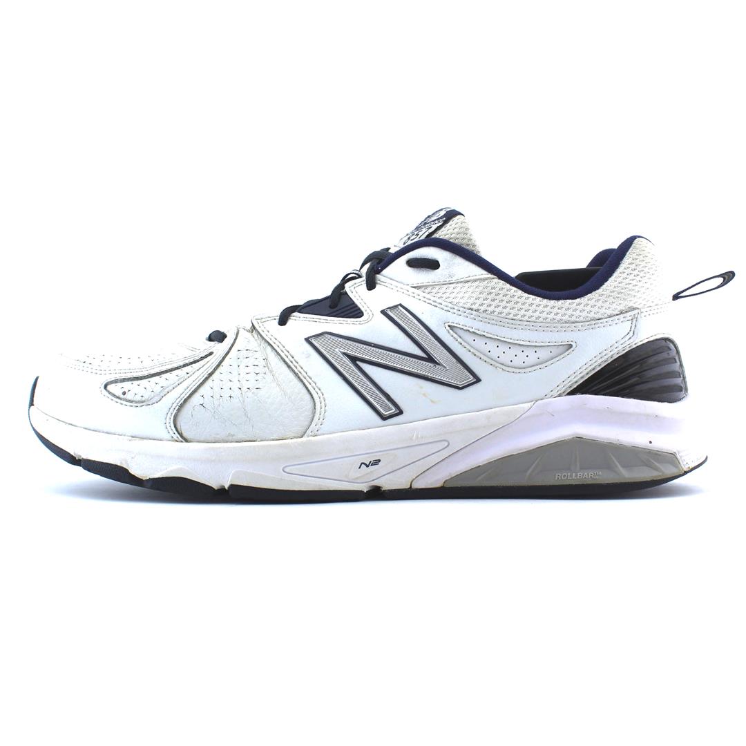 NEW BALANCE 857