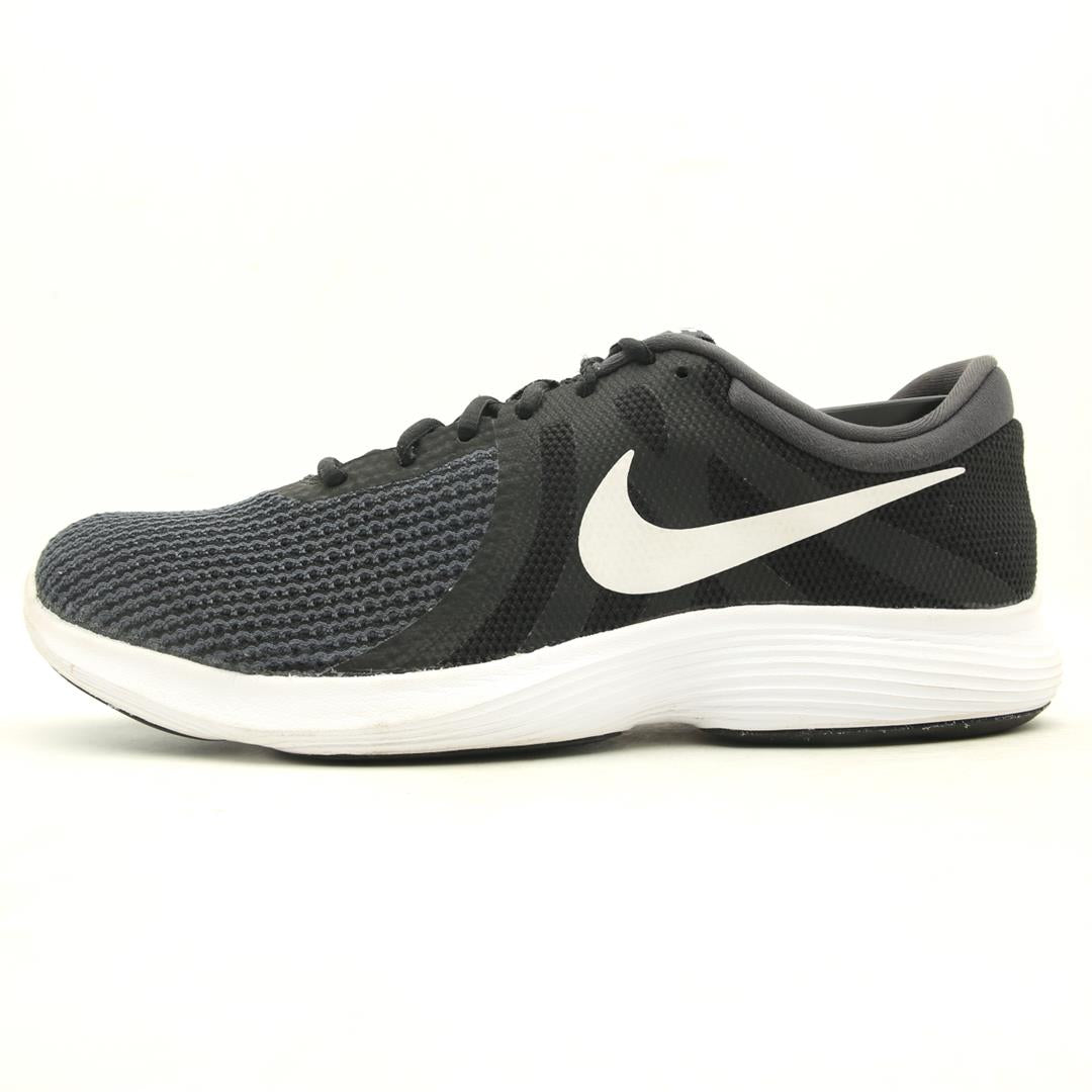 NIKE REVOLUTION 4