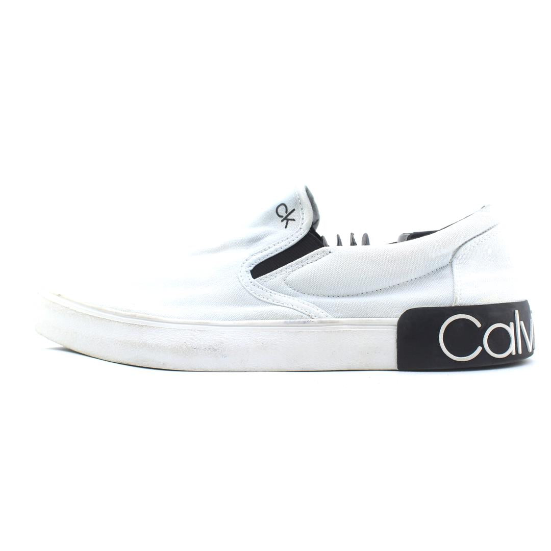 CALVIN KLEIN .
