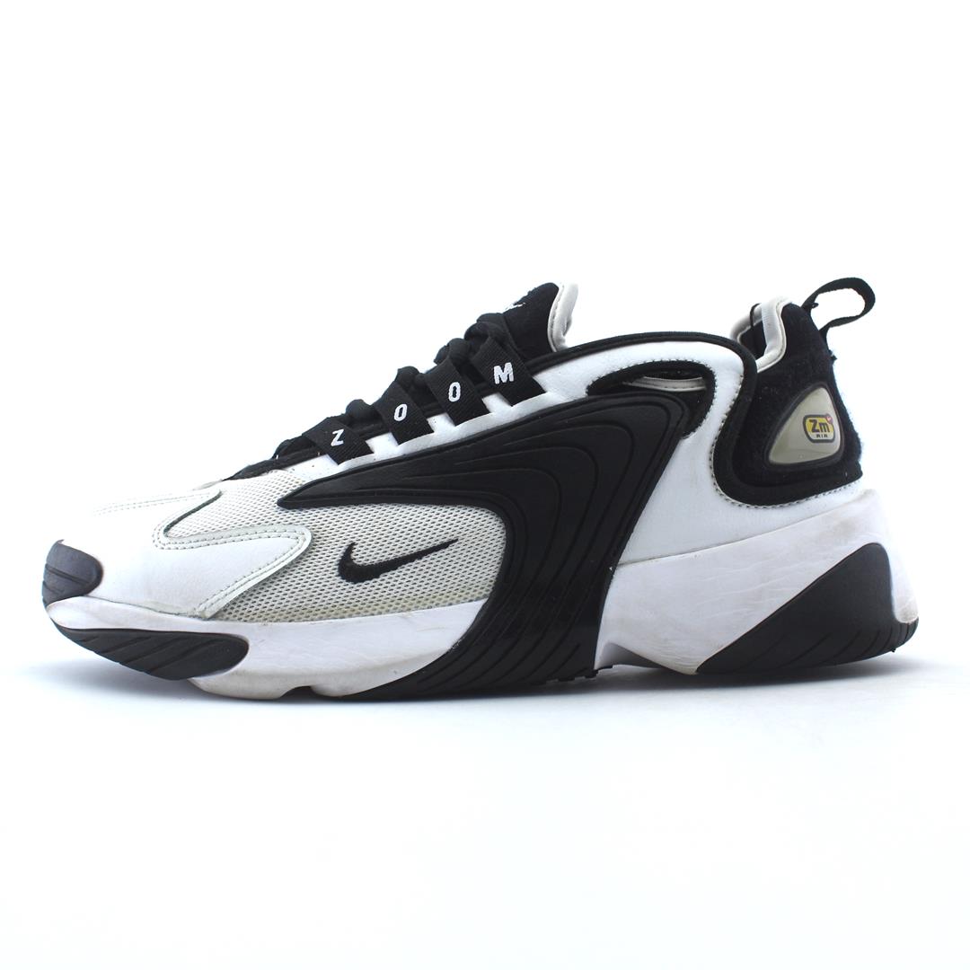 NIKE ZOOM 2K