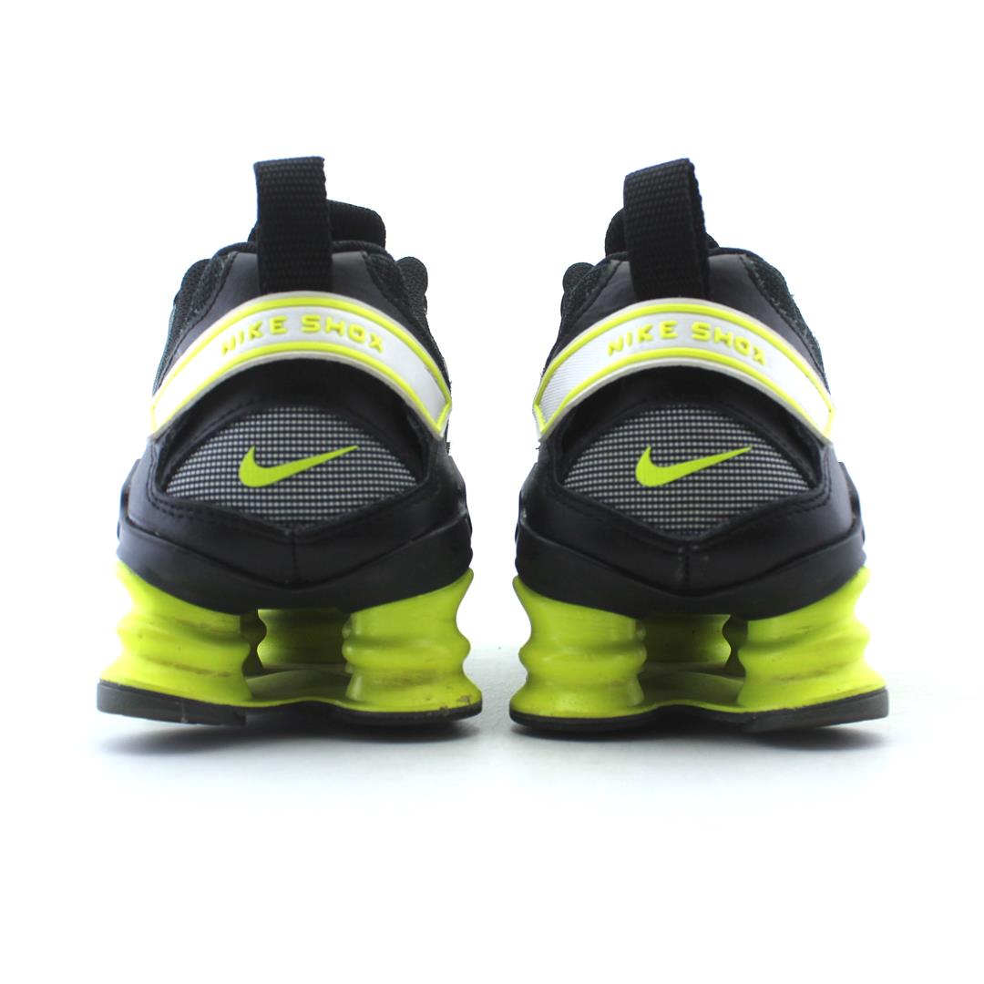 nike shox tl nova sneaker
