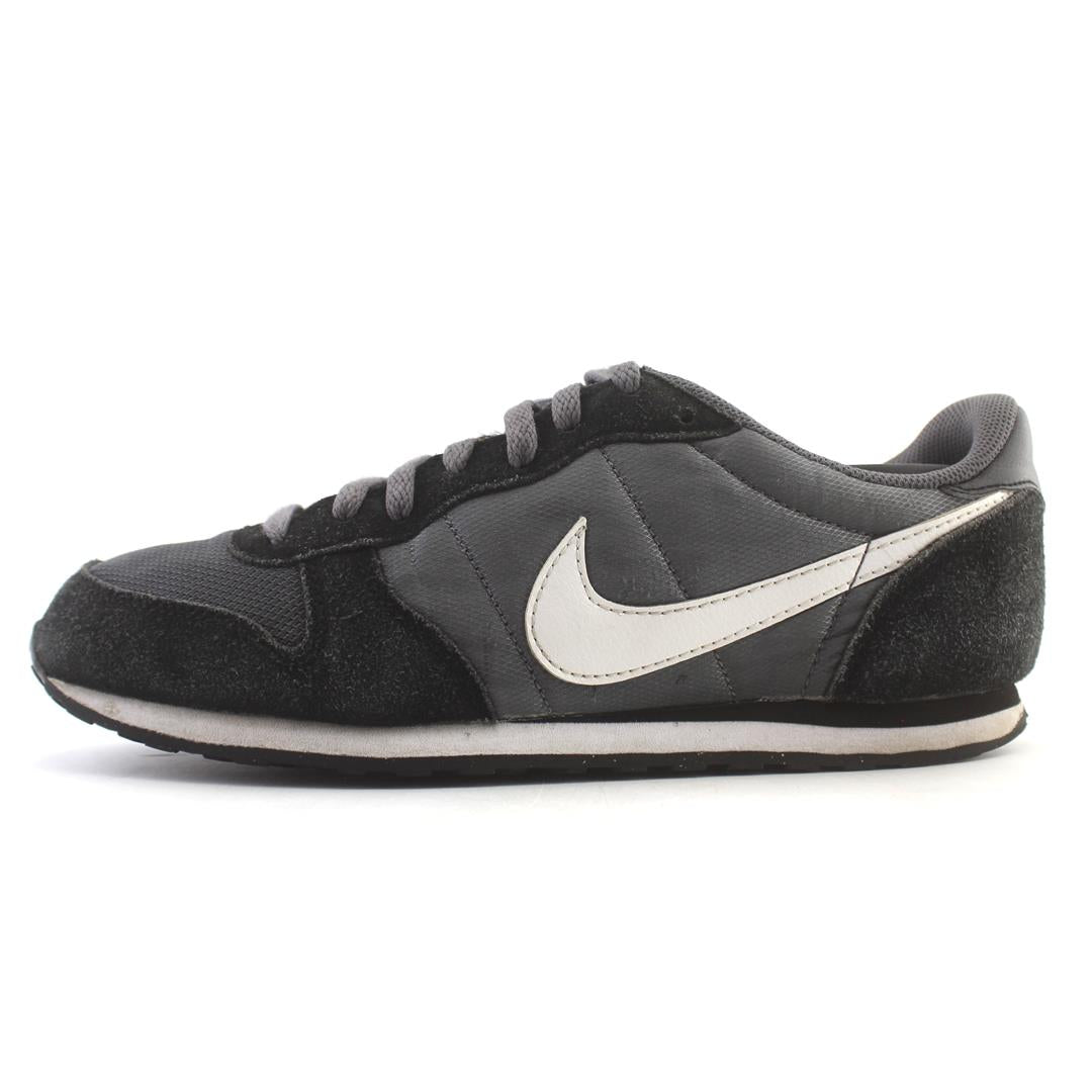 NIKE  GENICCO