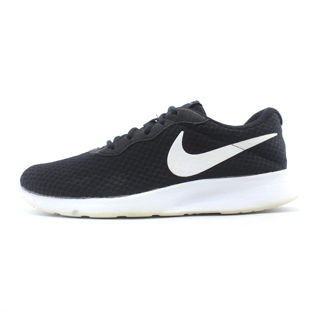 NIKE TANJUN