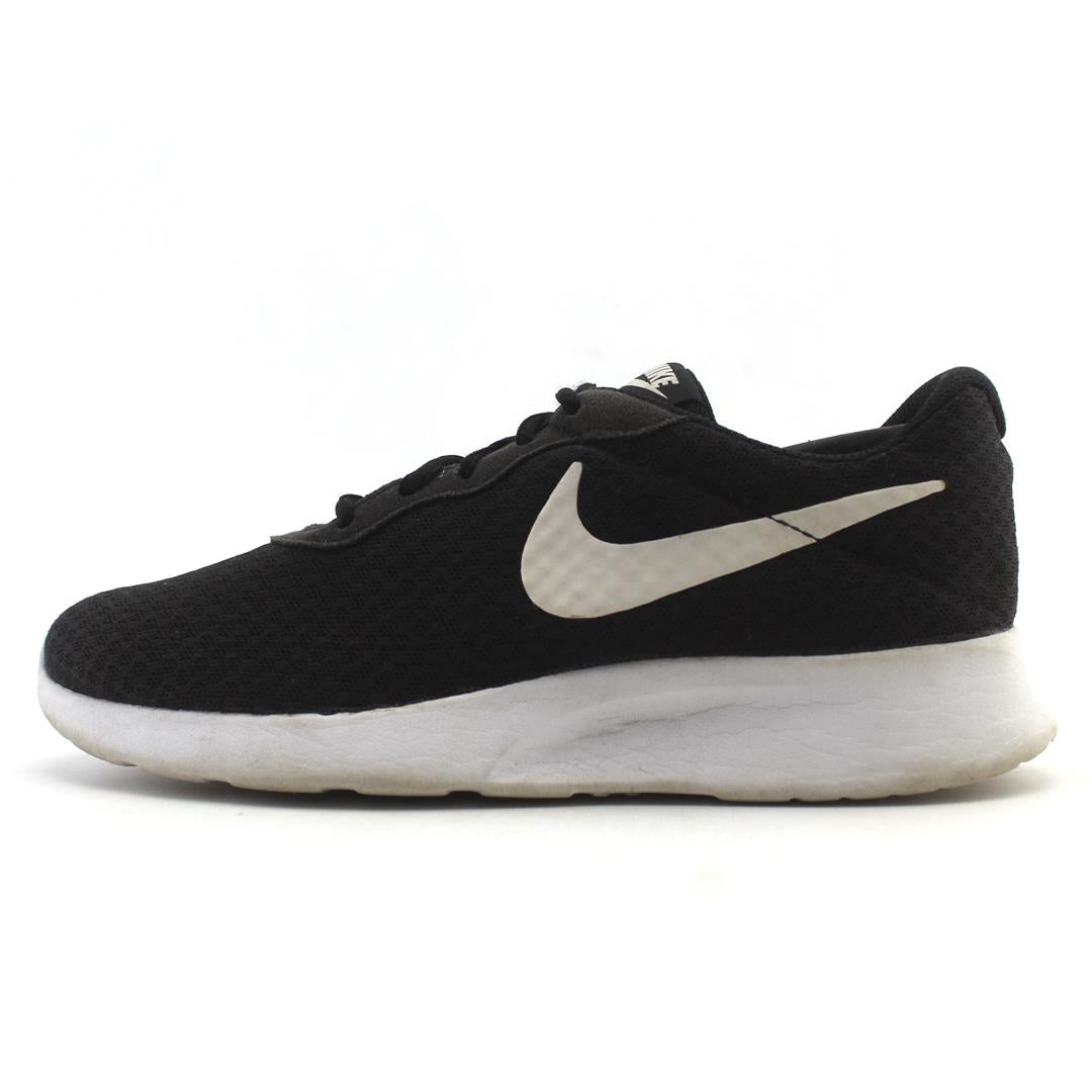 NIKE TANJUN