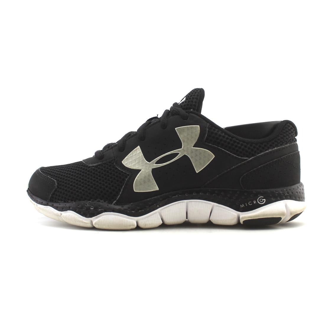 UNDER ARMOUR .