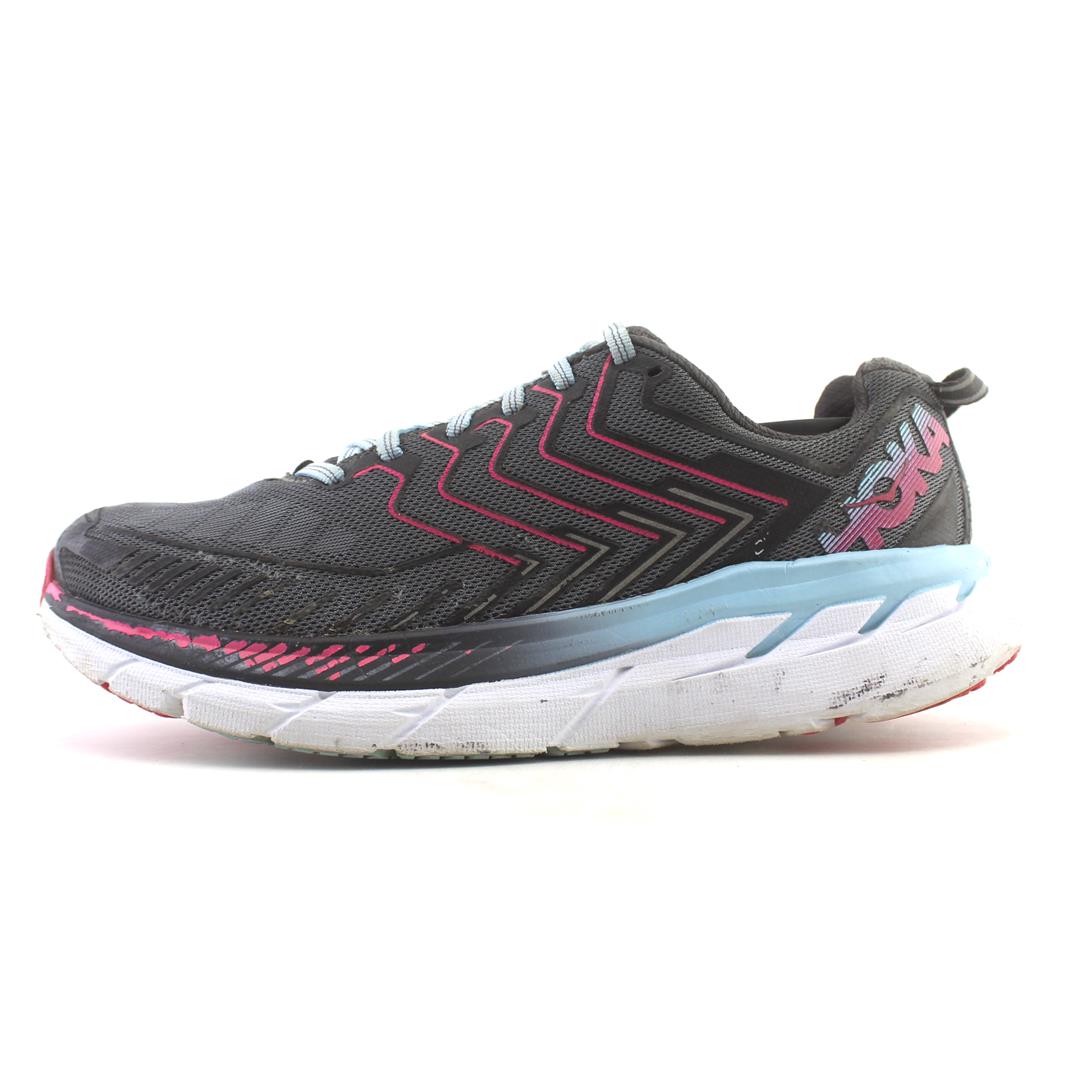 HOKA ONE ONE CLIFTON 4
