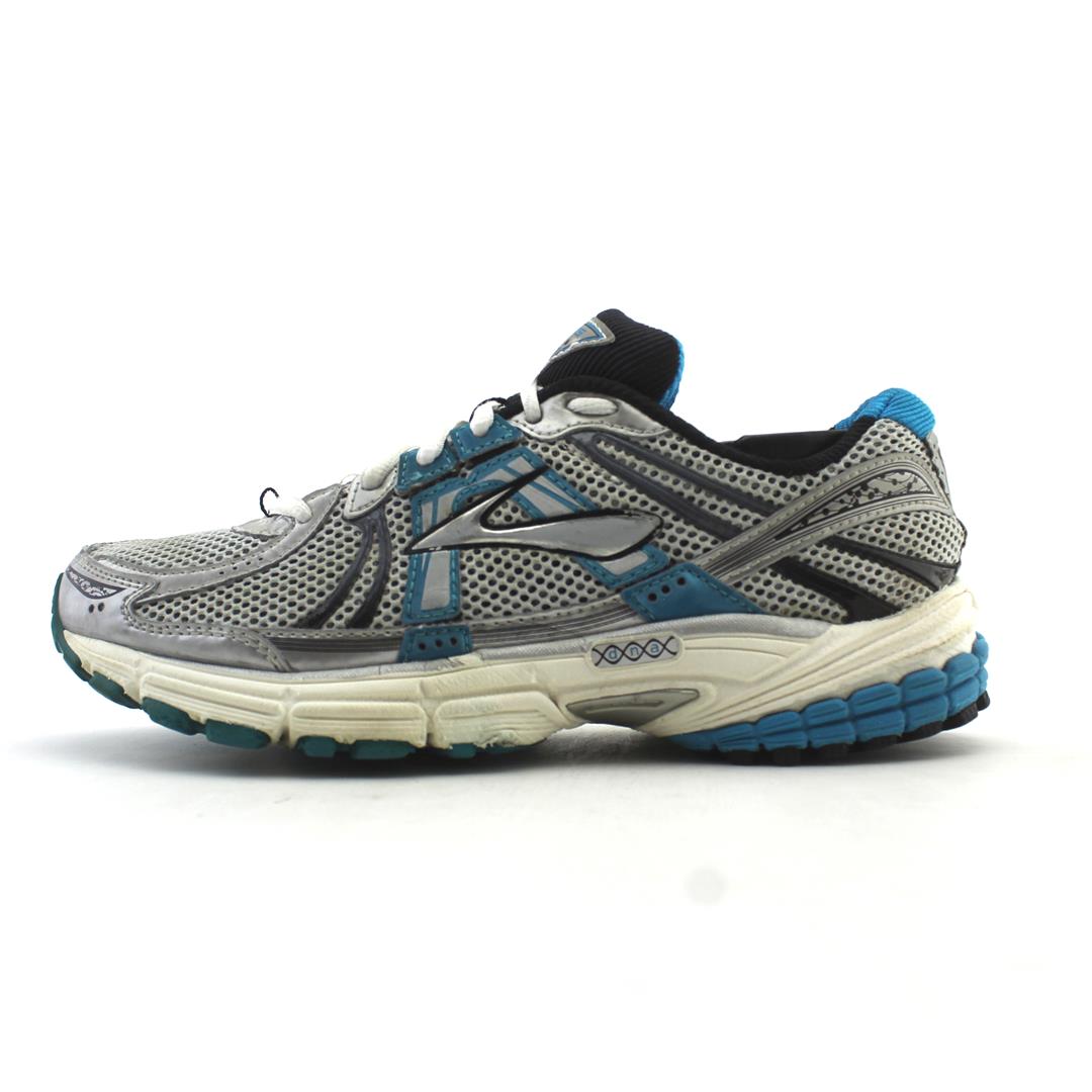 BROOKS DEFYANCE 6