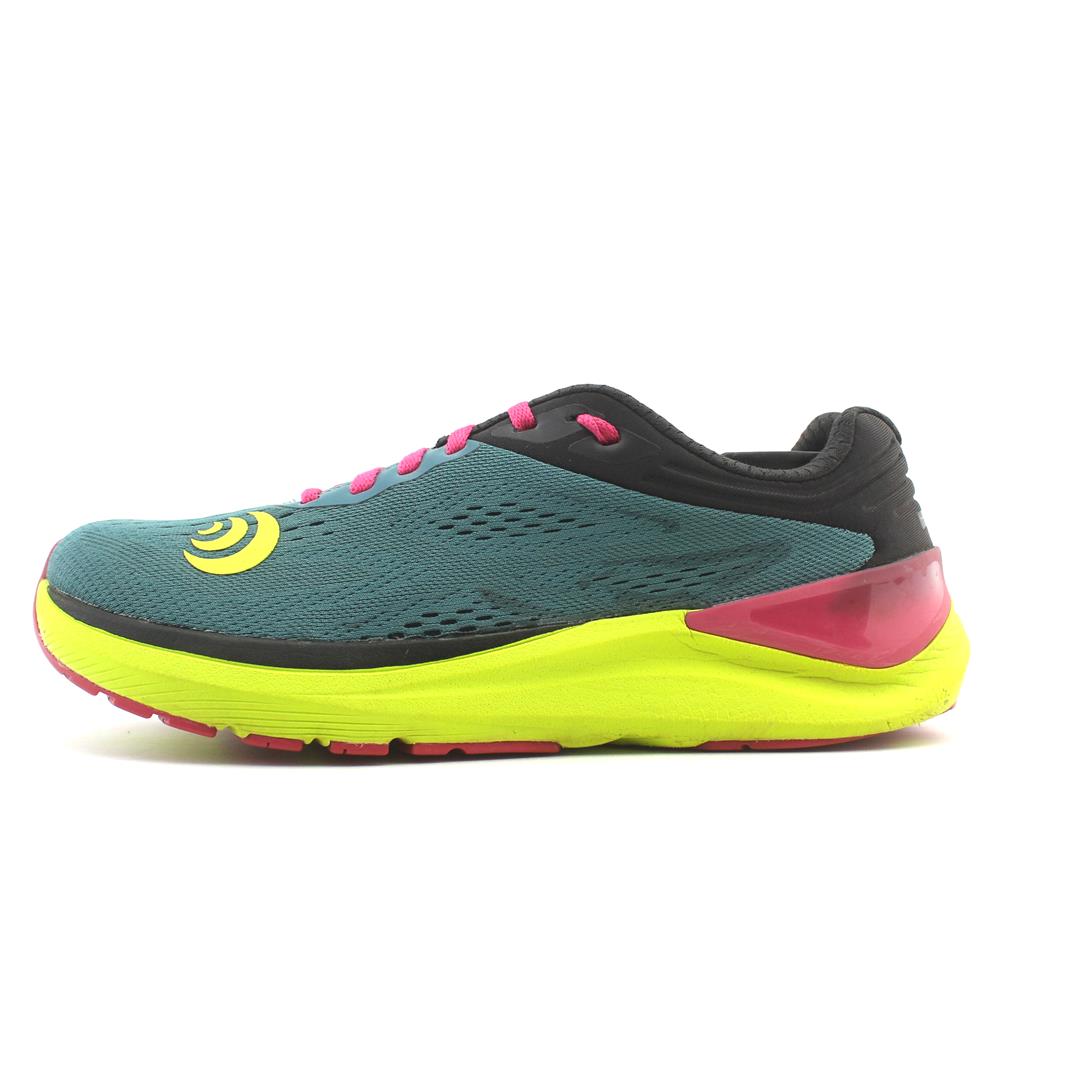 TOPO ATHLETIC ULTRA FLY 3