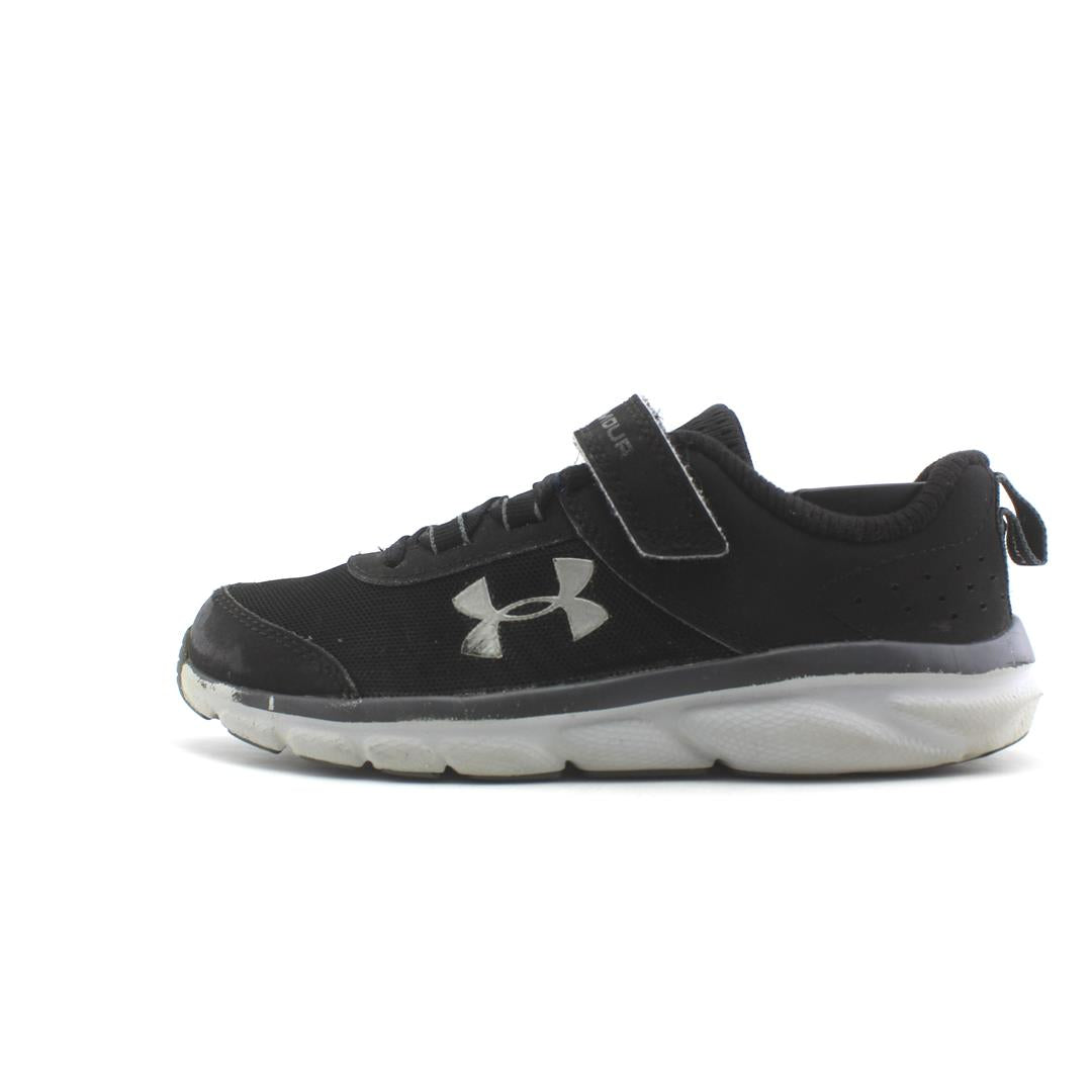 UNDER ARMOUR .