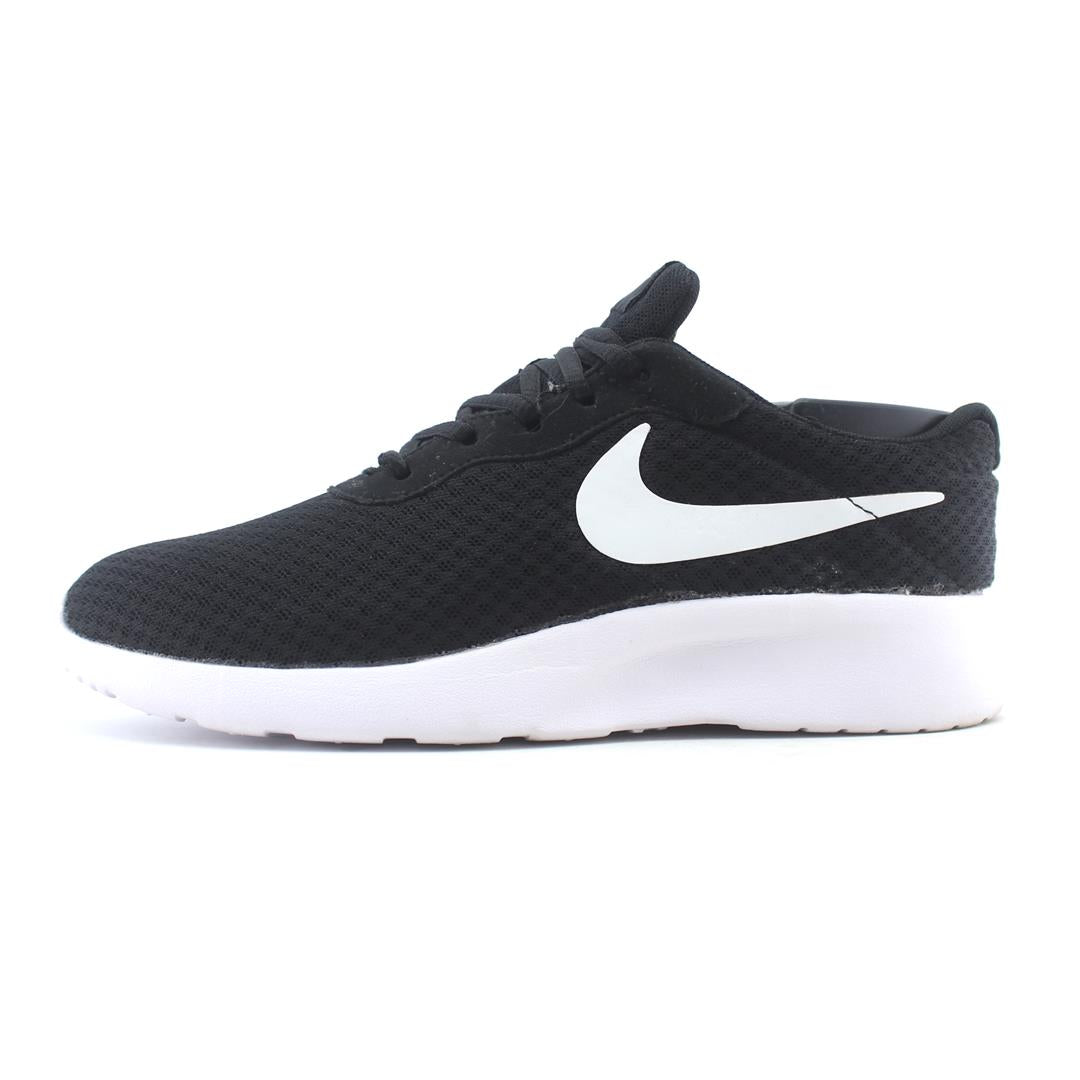 NIKE TANJUN