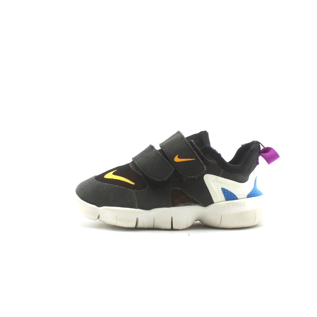 NIKE .