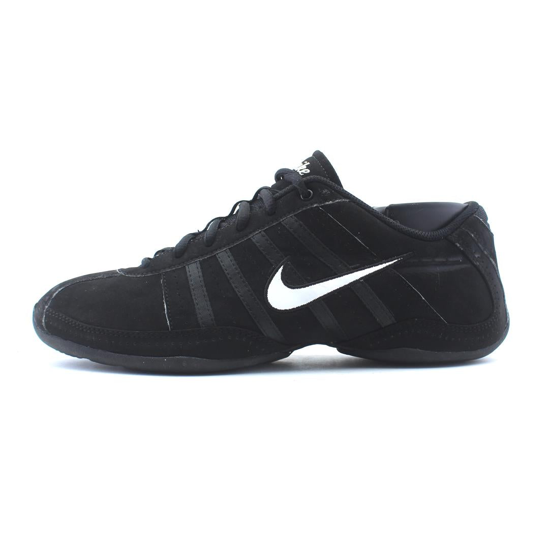 NIKE  MUSIQUE III