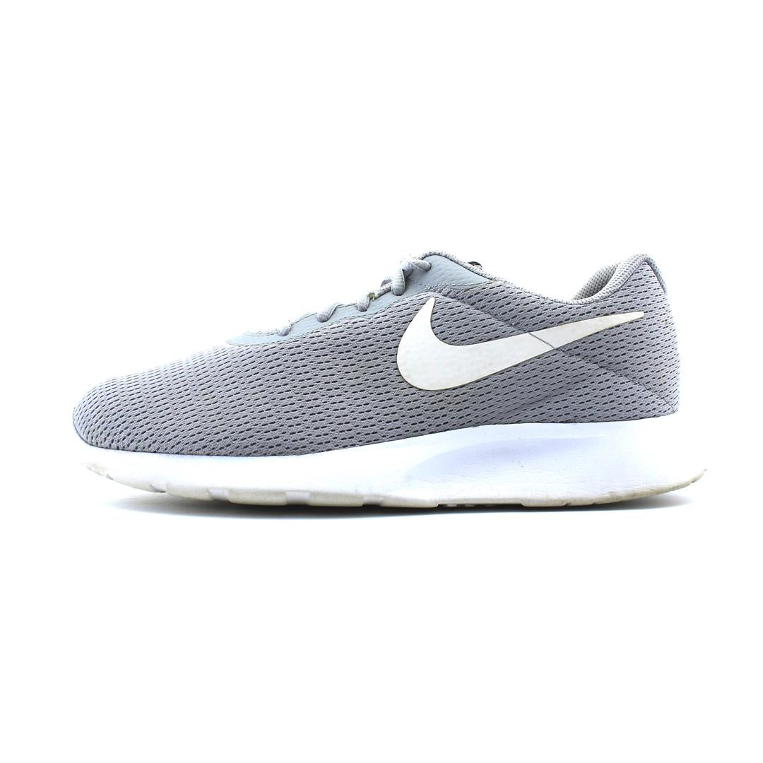 NIKE TANJUN