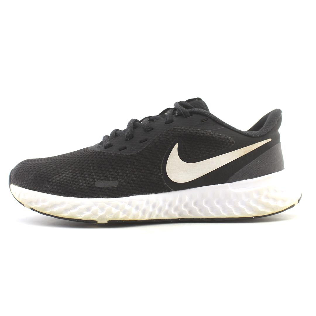 NIKE  REVOLUTION 5