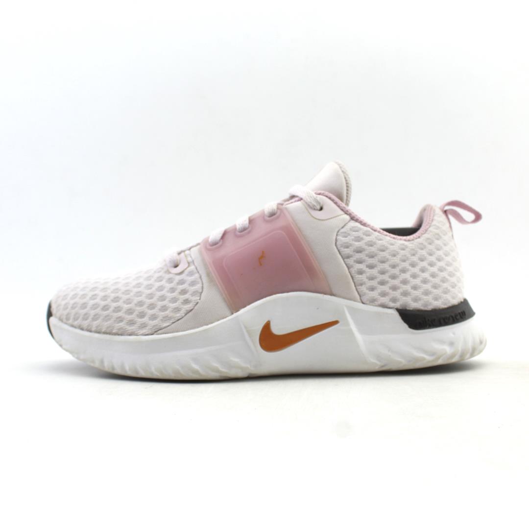 NIKE SEASON TR 10