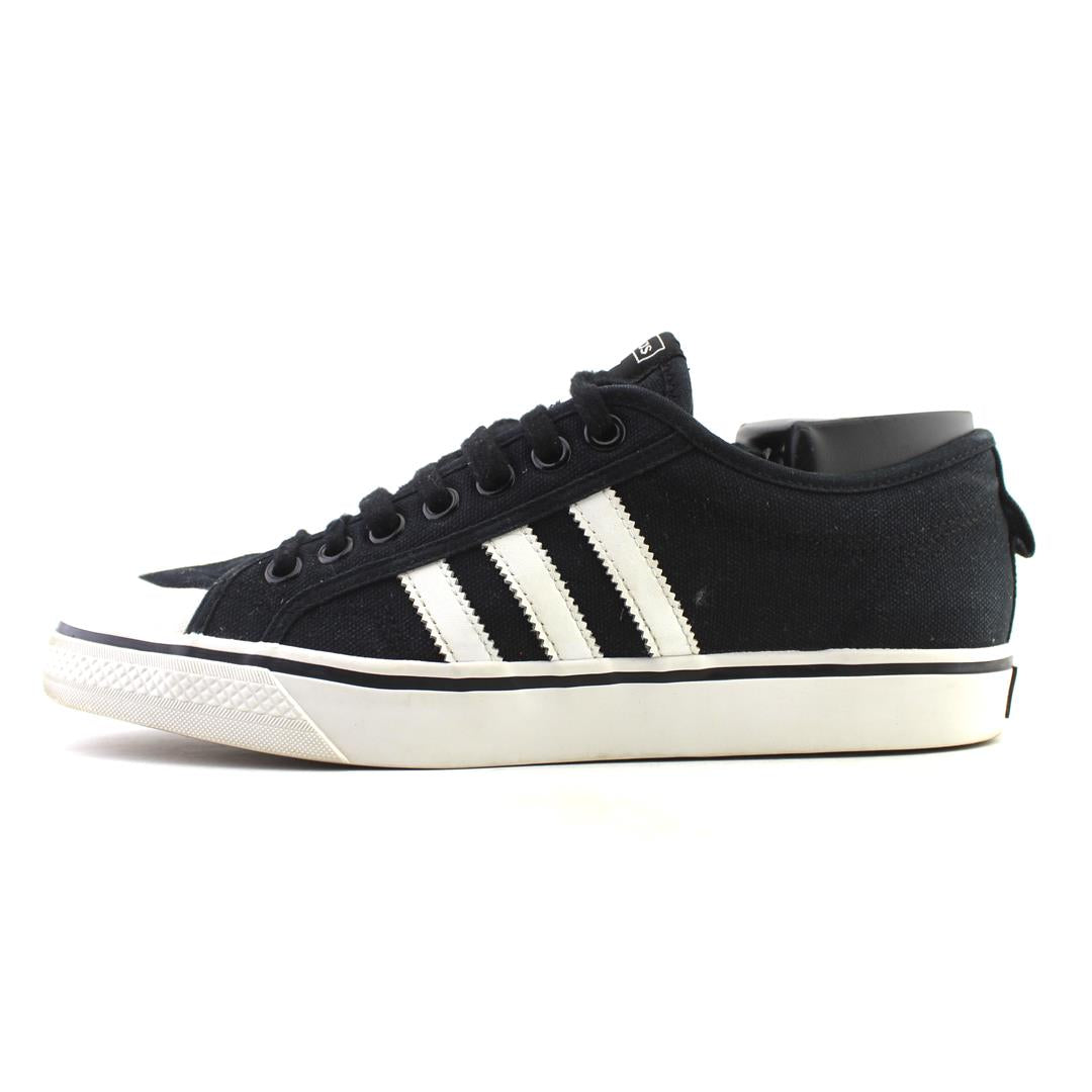 ADIDAS  UNIVERSAL