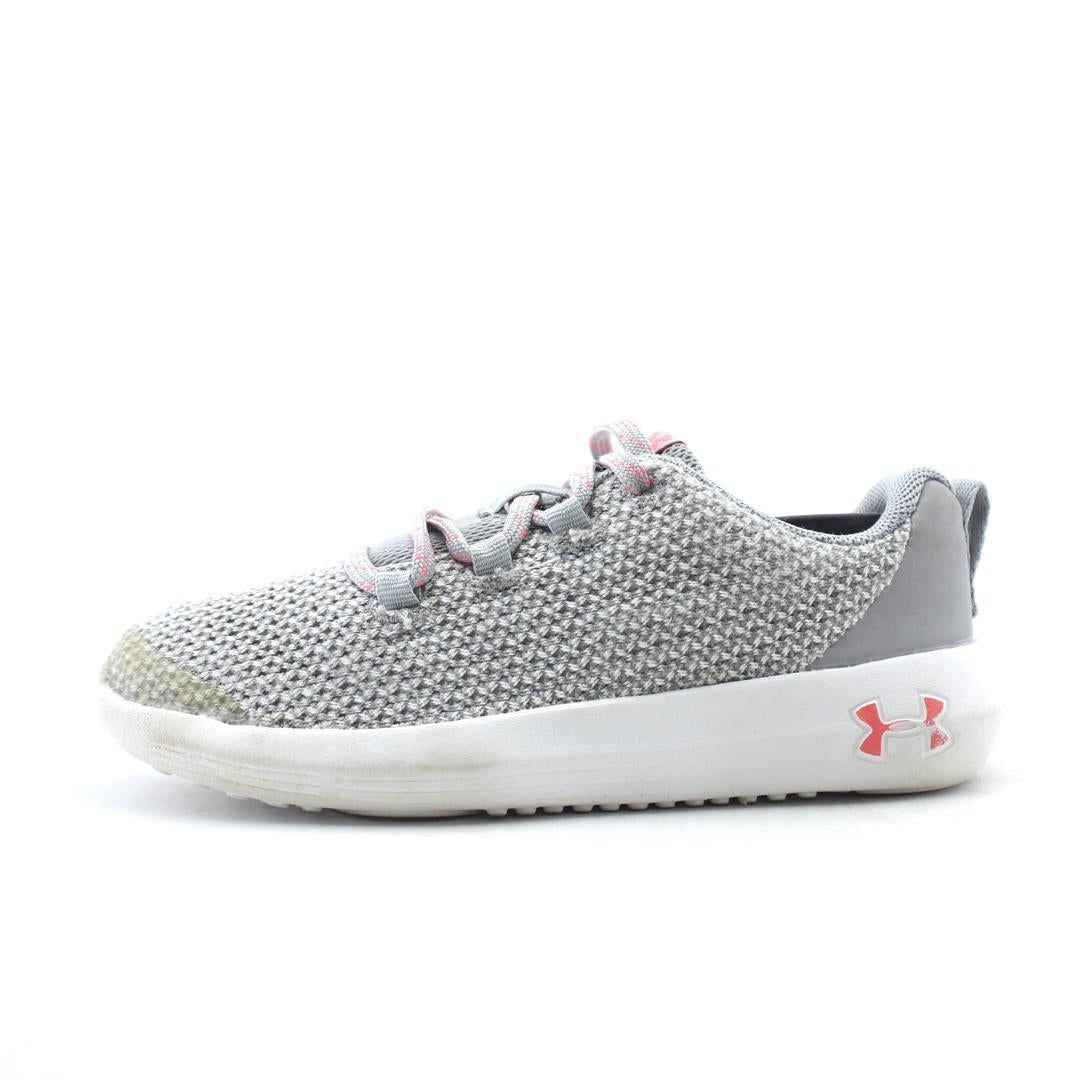 UNDER ARMOUR ASSERT V
