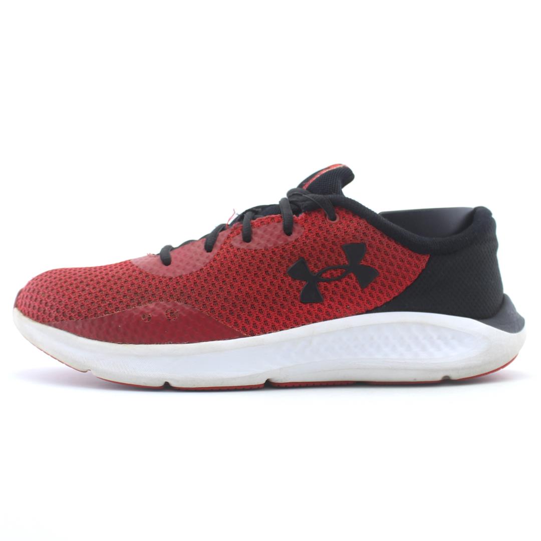 UNDER ARMOUR CHARGED PARSUIT