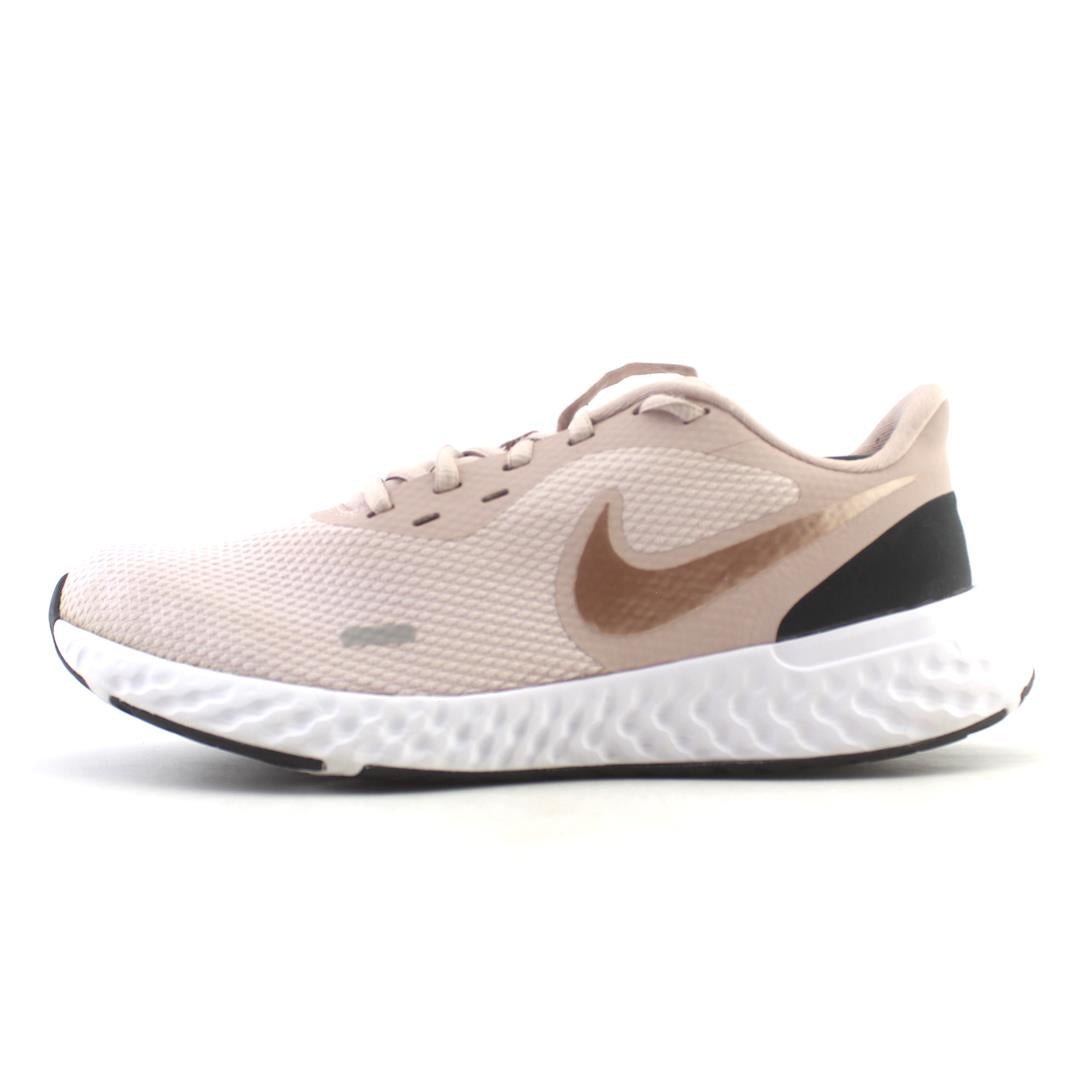 NIKE REVOLUTION 5