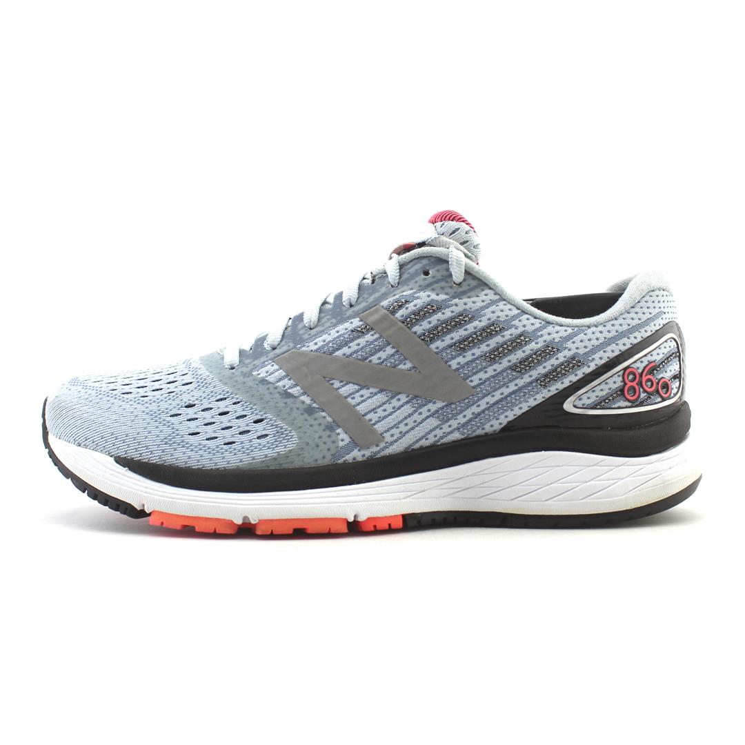 NEW BALANCE 860 V9
