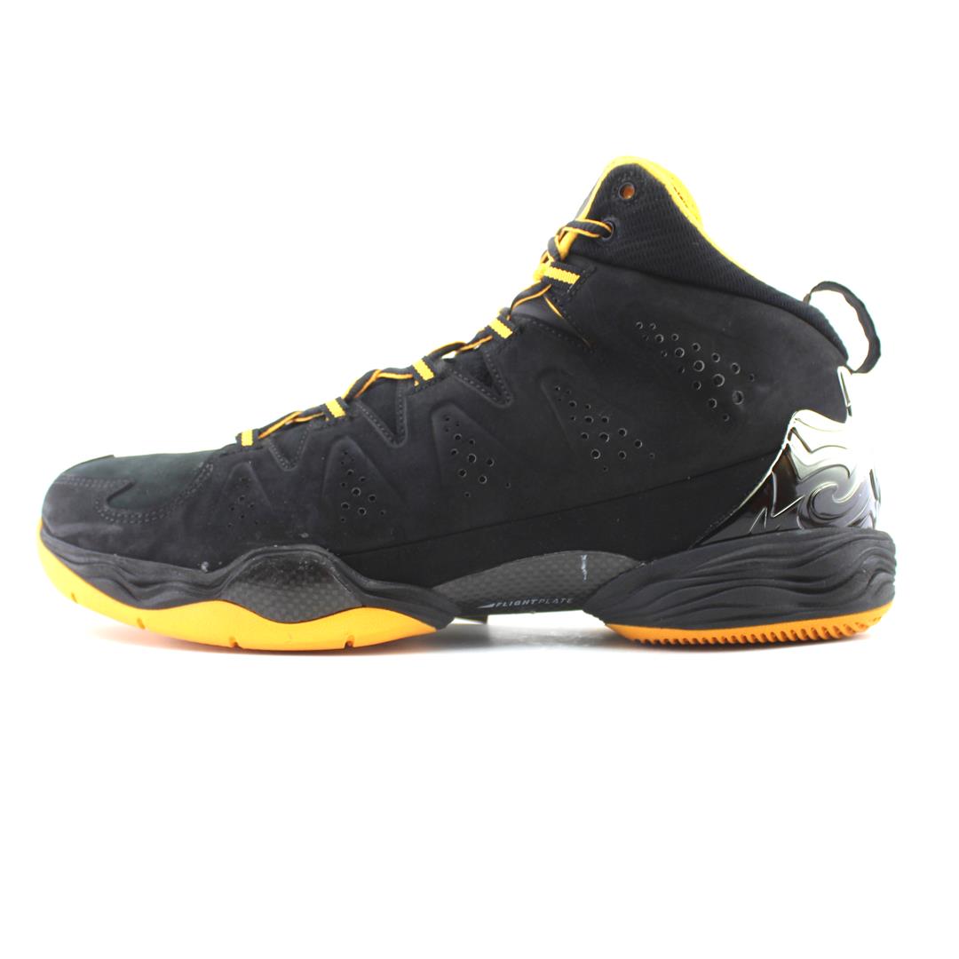 JORDAN MELO M10